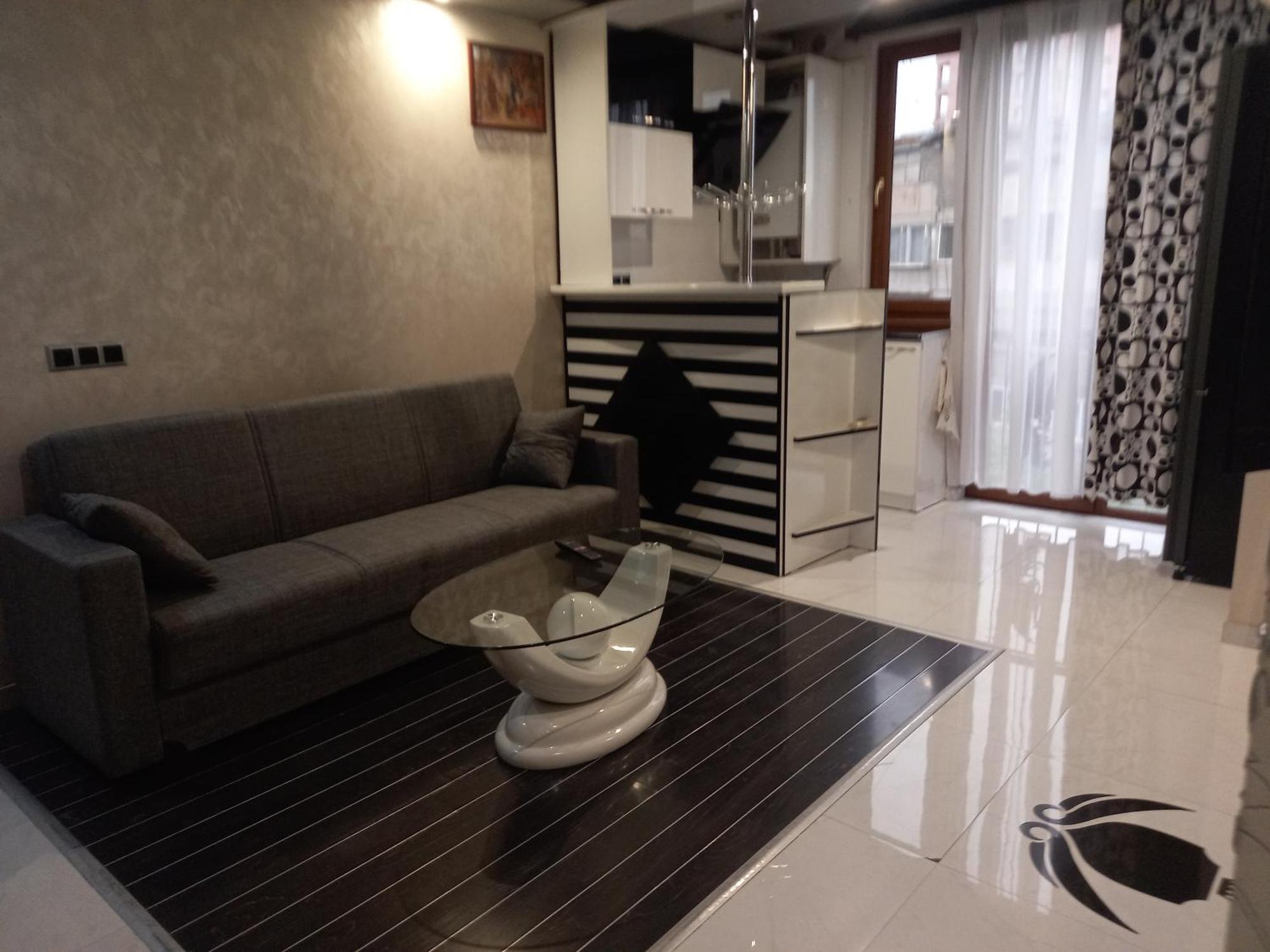 Gevorg'S Appartment 耶烈万 外观 照片