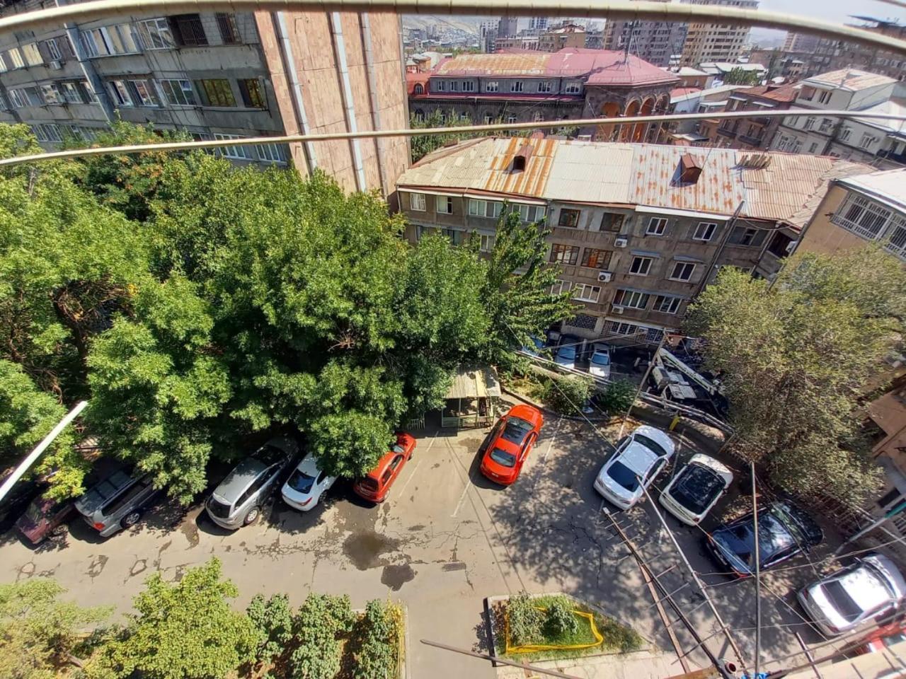 Gevorg'S Appartment 耶烈万 外观 照片