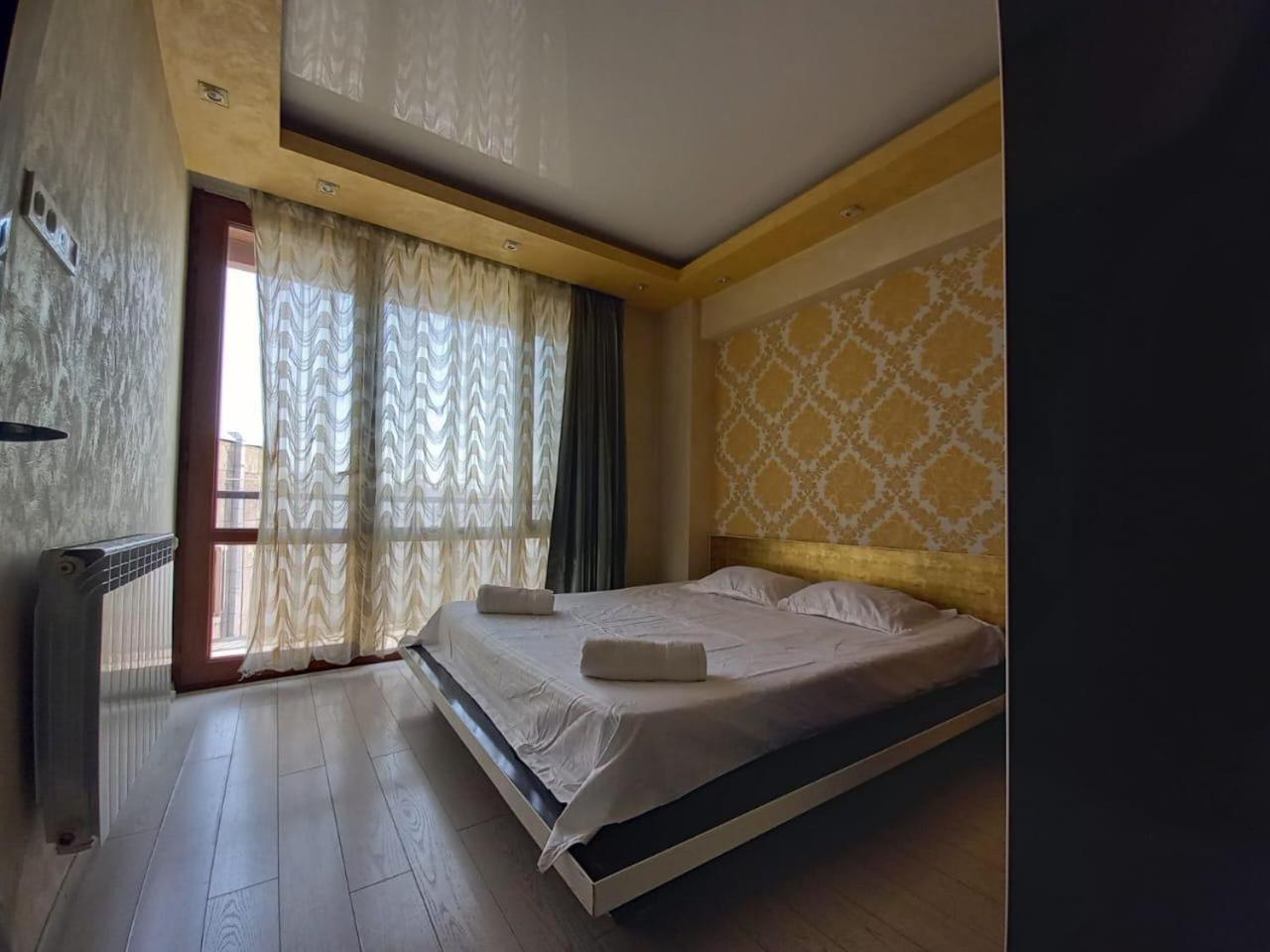 Gevorg'S Appartment 耶烈万 外观 照片