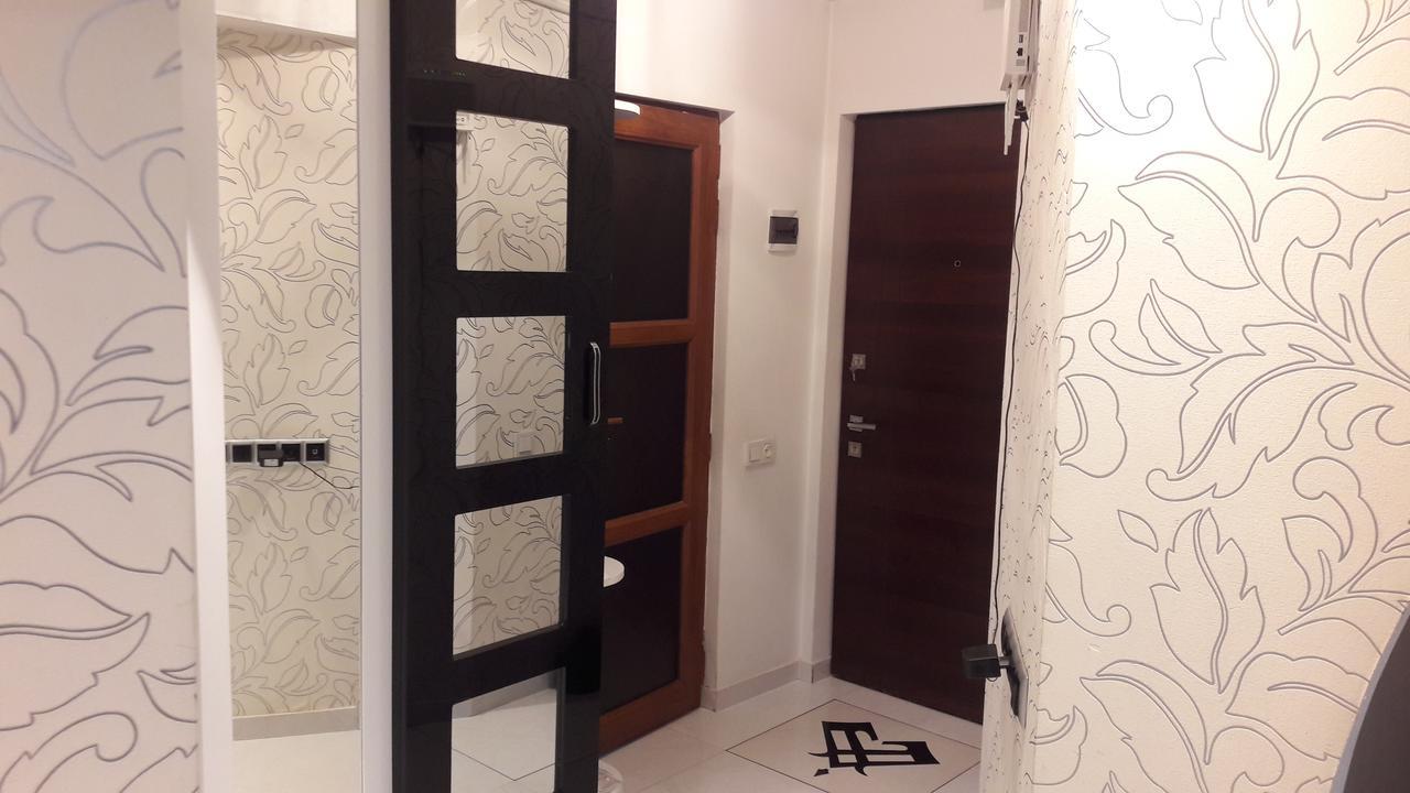 Gevorg'S Appartment 耶烈万 外观 照片